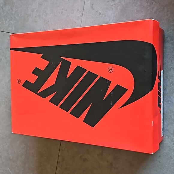 Jordan 1 Retro High OG Seafoam - Size 8W - Picture 6 of 6